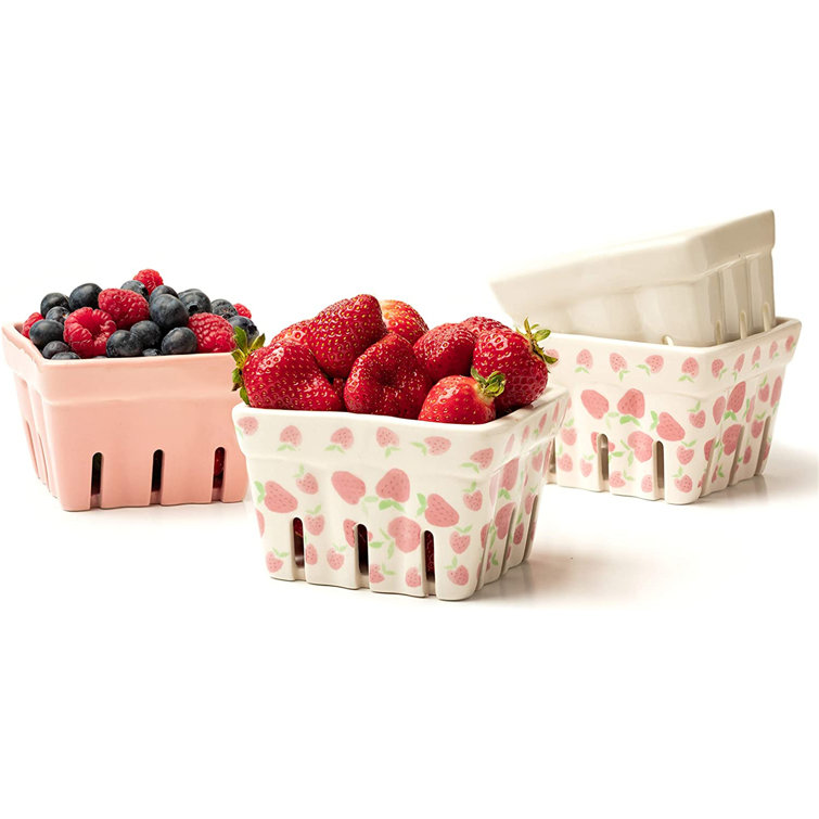 Red Barrel Studio® Farmhouse Ceramic Berry Basket, Colander, Farmers